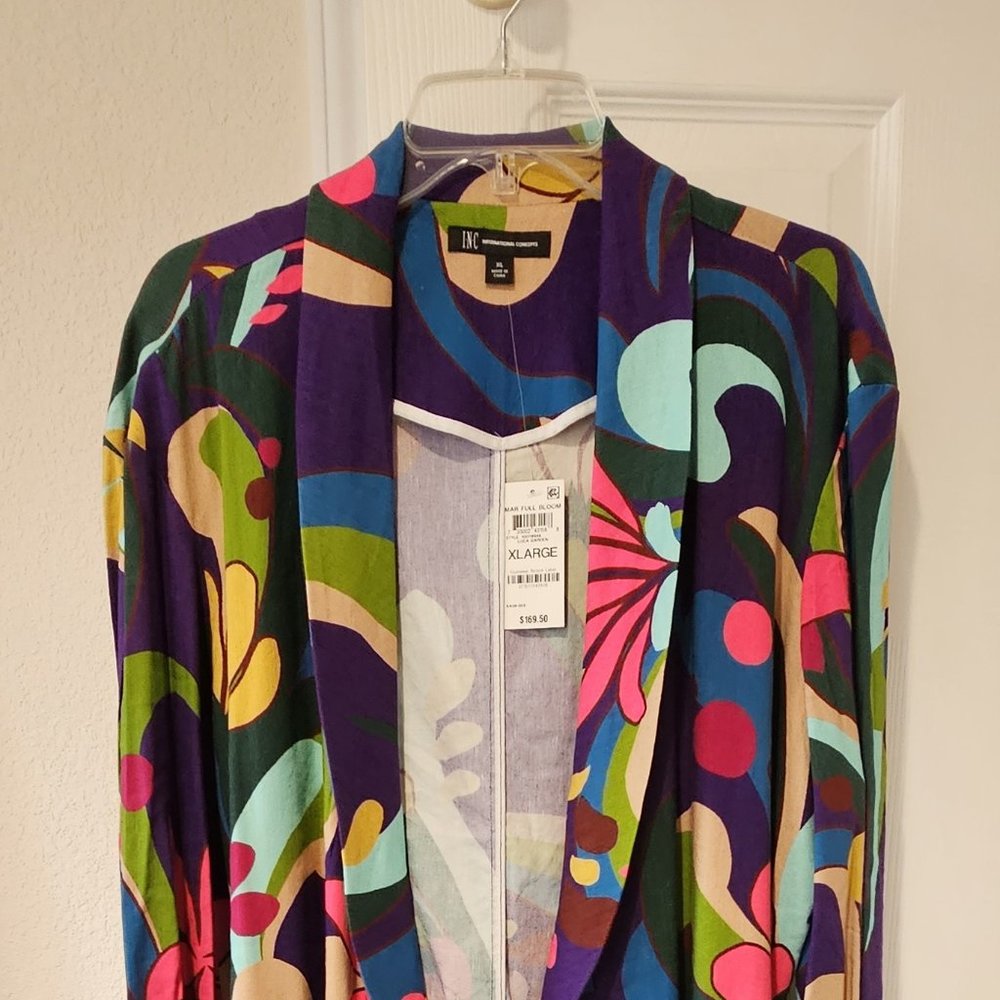 Macy's INC long lightweight coat, Size XL, multicolor